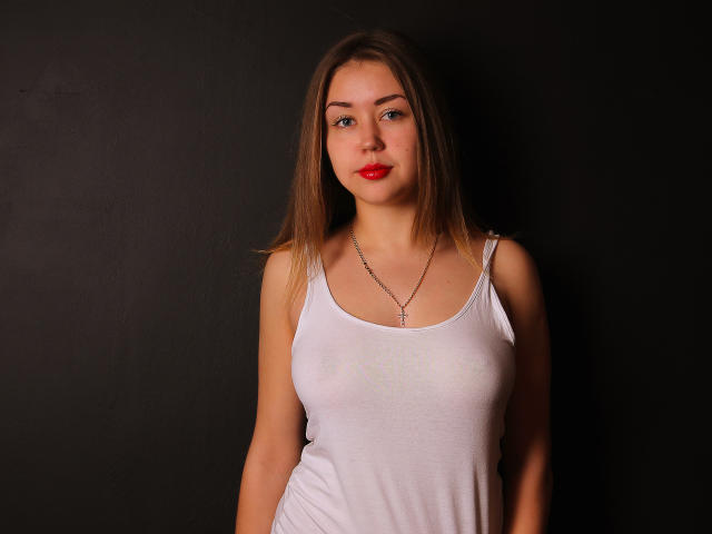 SvetaTimid - online chat porn with this White Sexy girl 