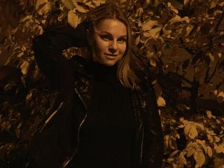 Voir la fiche détaillée de BelleLisaG