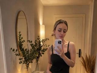 Voir la fiche détaillée de Katrina28-hot