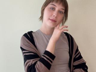 Voir la fiche détaillée de CharleneFore