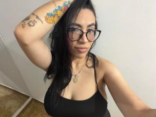 Voir la fiche détaillée de CamilleJuicyHot
