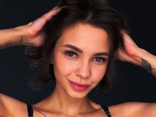 Lásd a MiraPics-hot teljes profilját