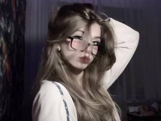 انظر إلى الملف المفصل لـ LauraleePenderel