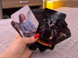 Obejrzyj kompletny profil Niferttiti