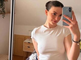 См. подробные сведения о модели Nyrah-hot
