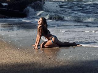 См. подробные сведения о модели LovelyTeona