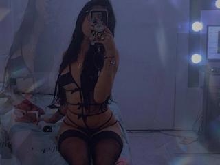 См. подробные сведения о модели RubyCastillo