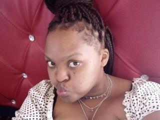 NickiAli's Model Profile