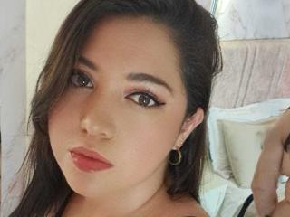 PaulaAnd's Model Profile