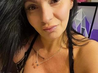 IsraKarma's Model Profile