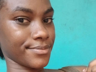 GinnaAnys's Model Profile