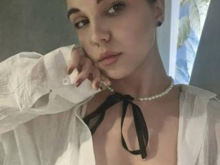CarmelitaSeyfert's Model Profile