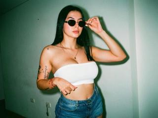 Ver la ficha detallada de IsabellaJames