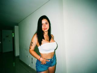 IsabellaJames's Model Profile
