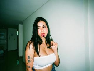 Ver la ficha detallada de IsabellaJames