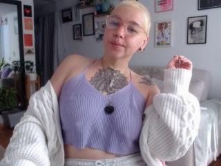 Vedere il profilo completo di AlinaMatei