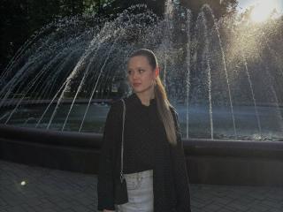 Ver la ficha detallada de LillianaWhang