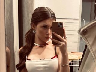 Ver la ficha detallada de KimberlyZampieri