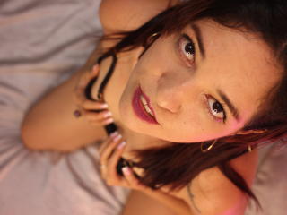 LiaRamonaV's Model Profile