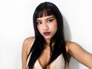 AkariCherise's Model Profile