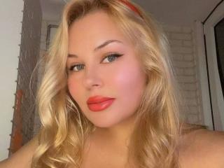AvaQueen's Model Profile