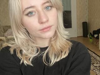 GeorgeneYellow's Model Profile