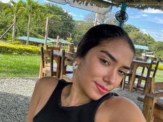 SharonKlart's Model Profile