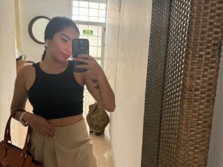 SharonKlart's Model Profile