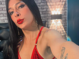 ArielNitzche's Model Profile