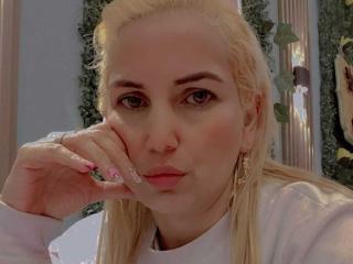 GiuliaAddams's Model Profile