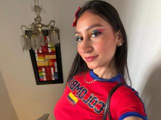 Ver la ficha detallada de MaddyCarina