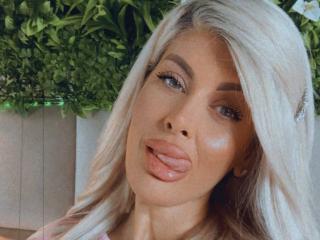 SalmaRoze's Model Profile