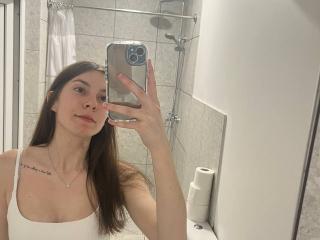 NicoleInfinity's Model Profile