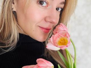 MikyWayxy's Model Profile