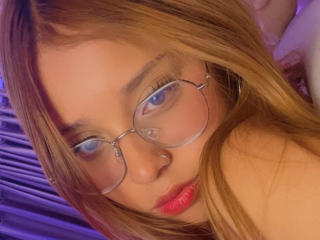 HeraJuno's Model Profile