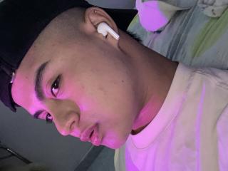 Thiagoarias's Model Profile