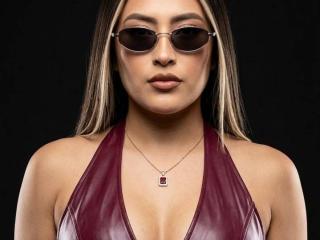 Se komplett profil för VelvetRoseX