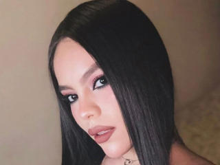 Se komplett profil för Ivy-hot-hot