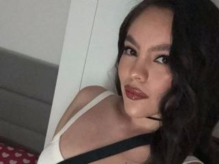 Se komplett profil för Ivy-hot-hot