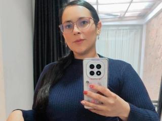 Se komplett profil för MichellMonet