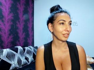 Ver la ficha detallada de BrunetteBabe69