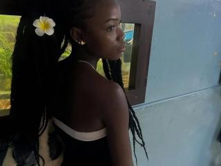 Ver la ficha detallada de EbonyAngel-hot