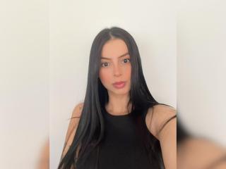 Se dtaljerede oplysninger for IsabellaJames