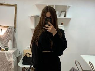 Xem hồ sơ đầy đủ của BreanaAdina