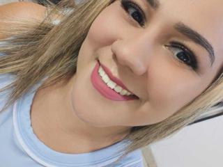 Xem hồ sơ đầy đủ của CamilaNoer