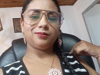 Ver la ficha detallada de AlisonHank