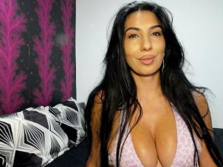 Se dtaljerede oplysninger for BrunetteBabe69