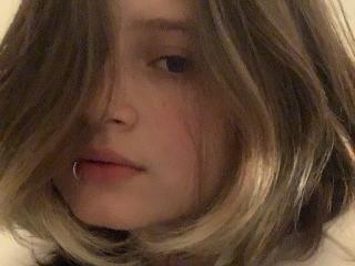 Se dtaljerede oplysninger for OuidaHansrote