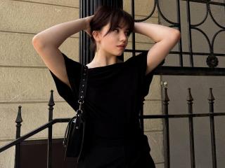 Se dtaljerede oplysninger for ElinaHaycock