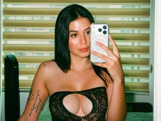 Ver la ficha detallada de IsabellaJames